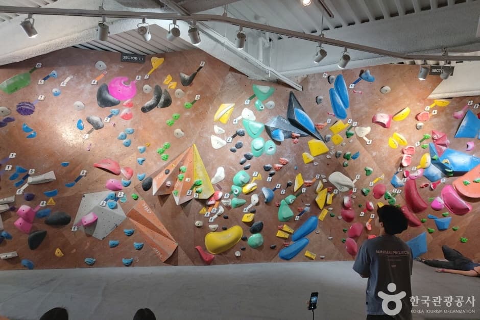 더클라임 클라이밍 홍대B점