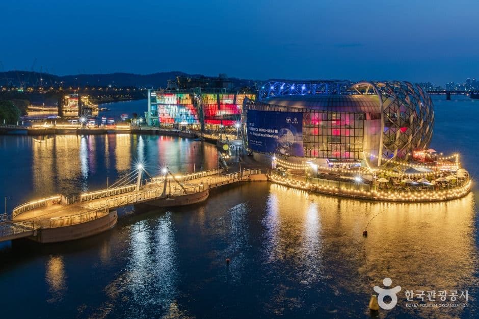 セビッソム(세빛섬)