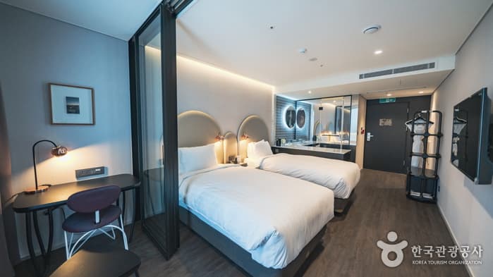 부산_라발스 호텔_DELUXE OCEAN 4