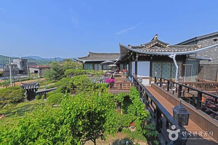 양평_한옥마을 황토펜션_전경3