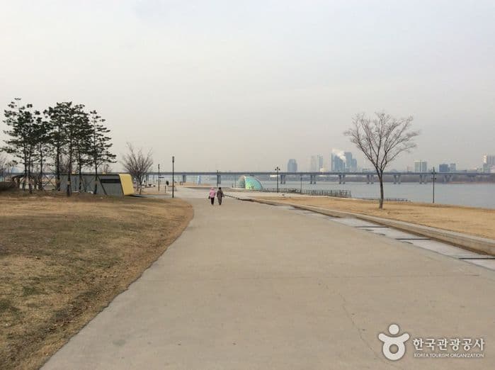 ソウル色公園(서울 색공원)