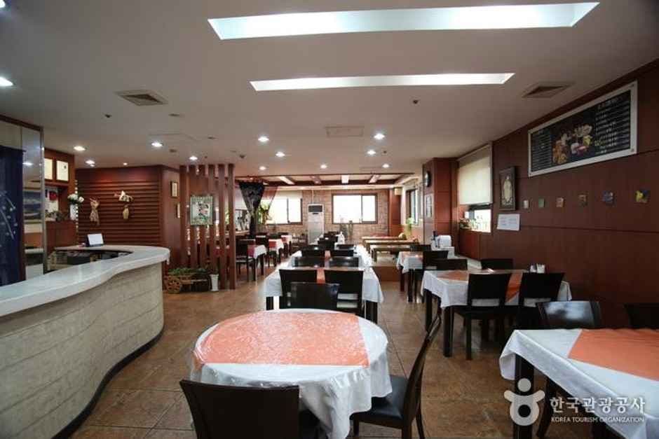 굿스테이_부산 연제구_센트럴호텔_부대시설(식당)