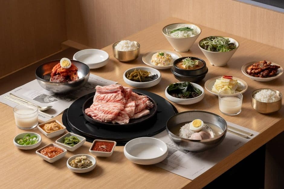 Dojeong Yukwang (도정육관)