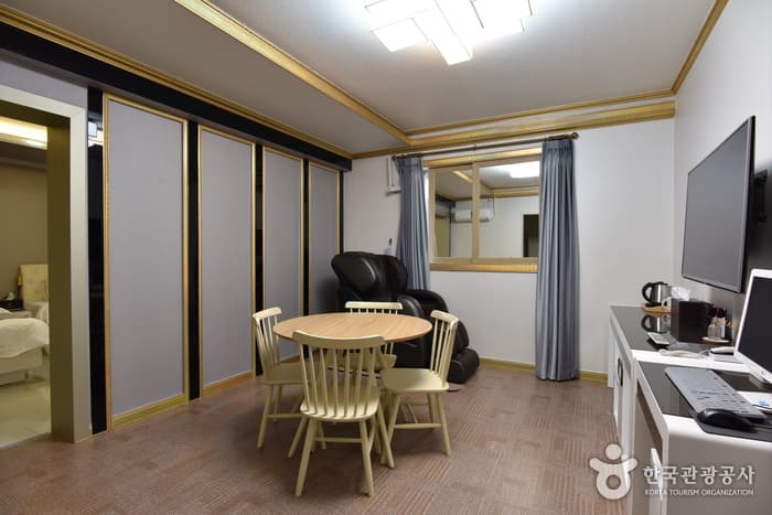 광주_서구_벤처 비즈니스 호텔(유한회사 벤처)_스위트01