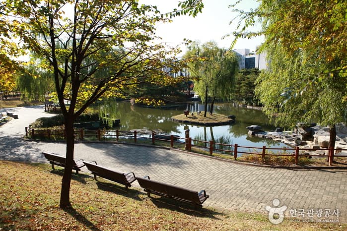 Парк Йоидо (여의도공원)