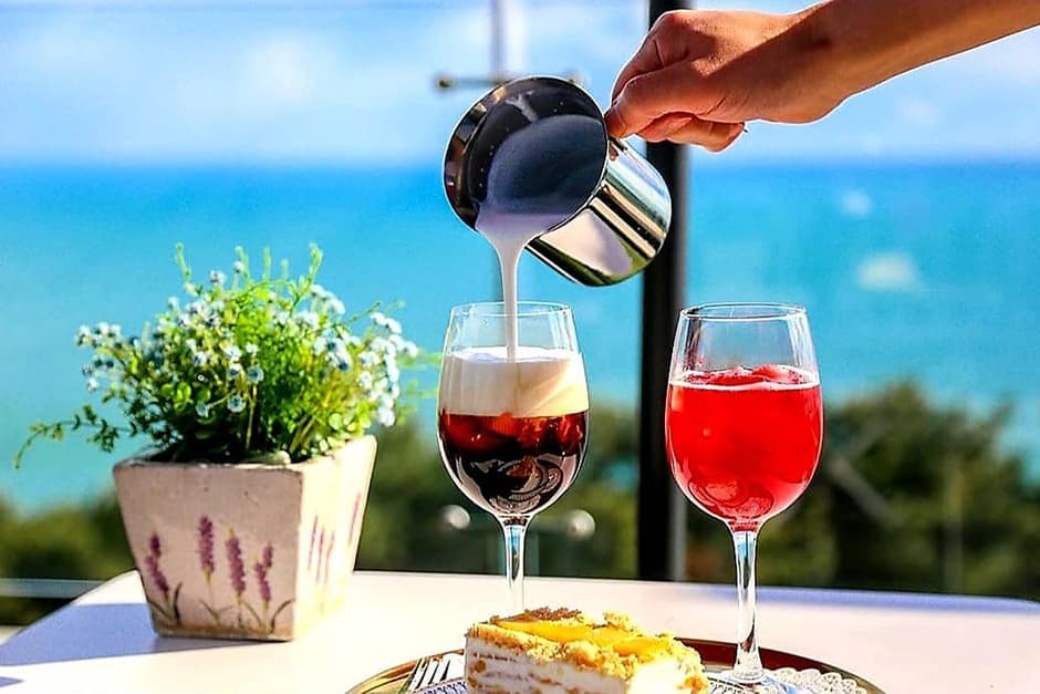 Snowing Cloud (스노잉클라우드)