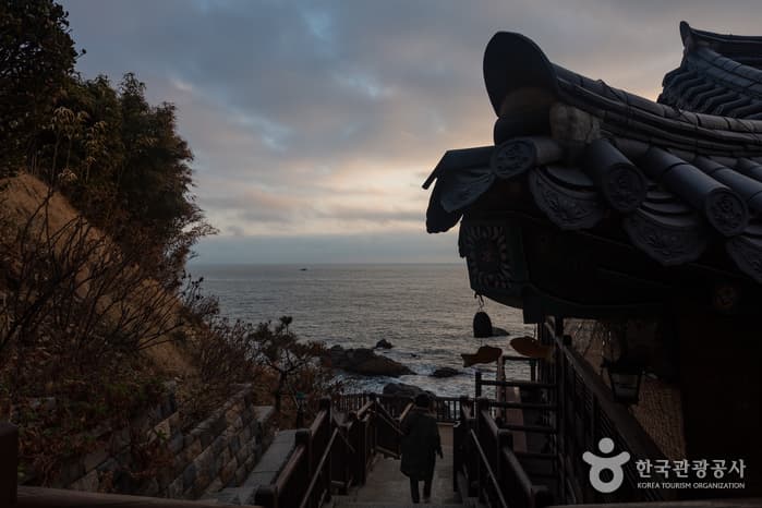 Pavillon Uisangdae du temple Naksansa (낙산사 의상대)