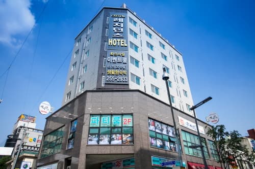 Crystal Residence Hotel / 크리스탈레지던스호텔