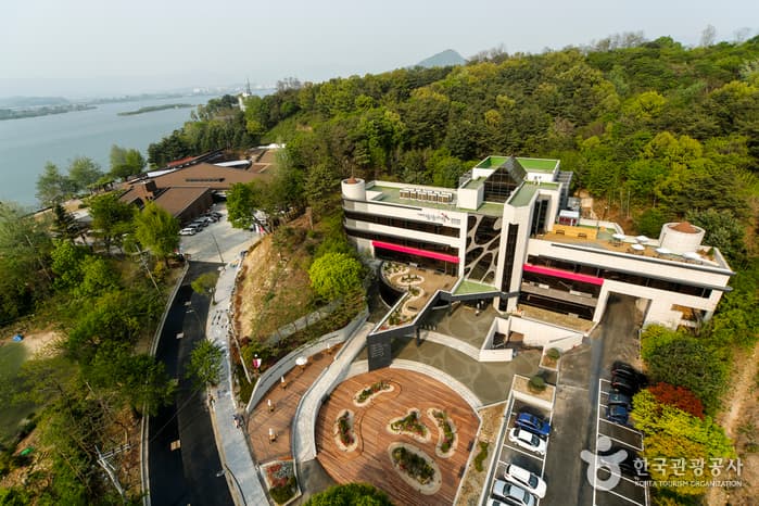 KT&G Sangsangmadang Chuncheon Stay (케이티엔지(KT&G) 상상마당춘천스테이)