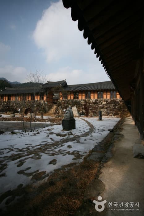 취옹예술관전경_05