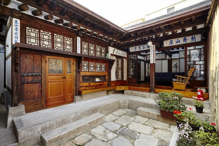 市隠斎 (시은재)