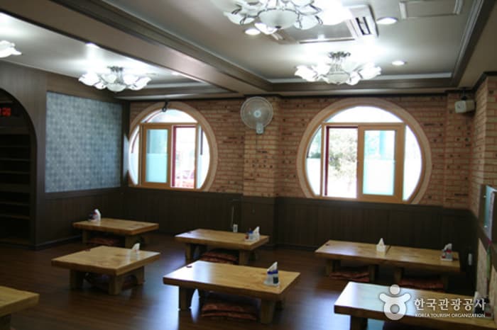 강원_춘천시_쟈스민_실내5