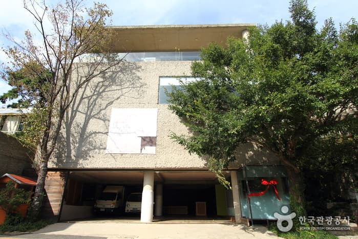 Johyun藝廊(조현화랑)