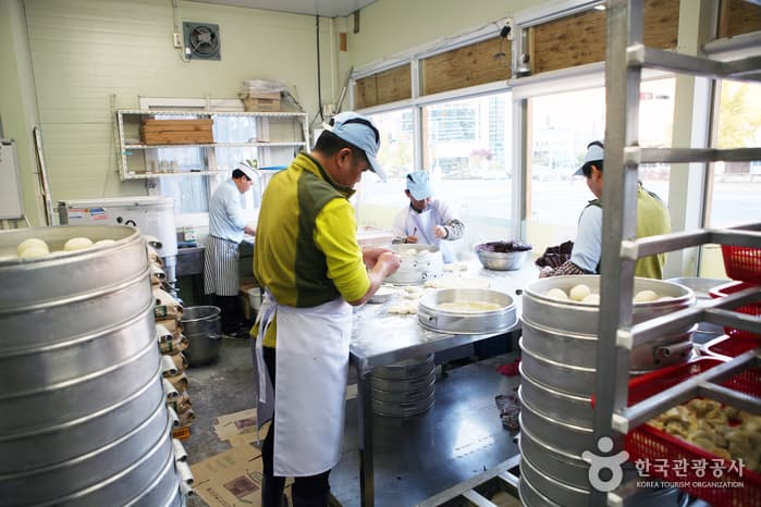 대구_가창찐빵거리 06 (가창옛날찐빵손만두 본점)