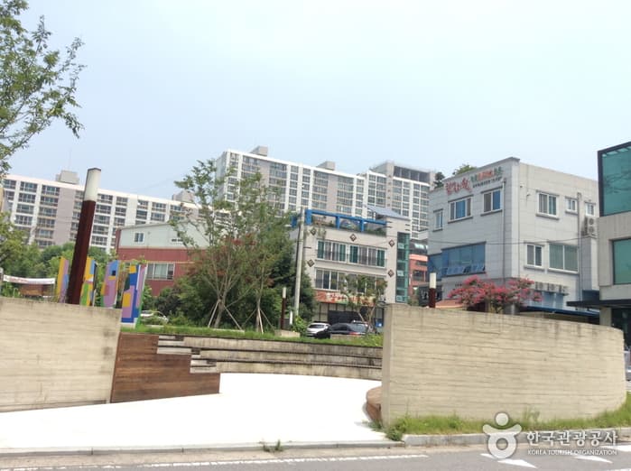 Художественный музей Учжегиль (우제길미술관)