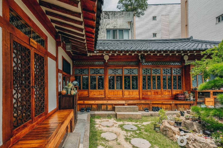 Ханок 1957 (한옥1957)