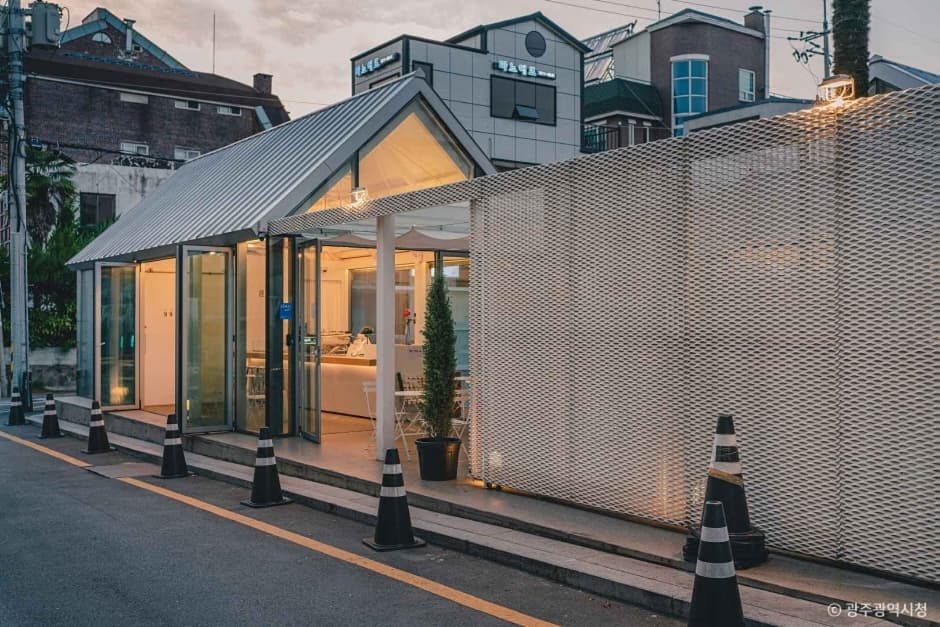 Caféstraße Dongnidan-gil (동리단길 카페거리)