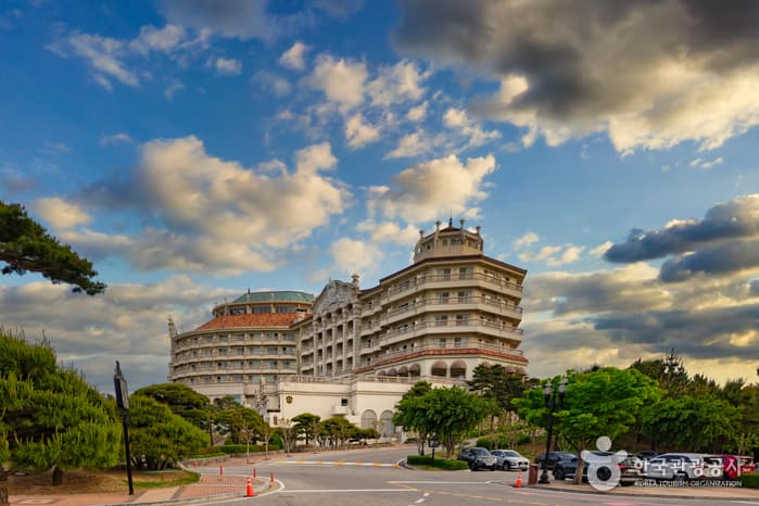 Sol Beach Hotel & Resort Yangyang (쏠비치 호텔&리조트 양양)