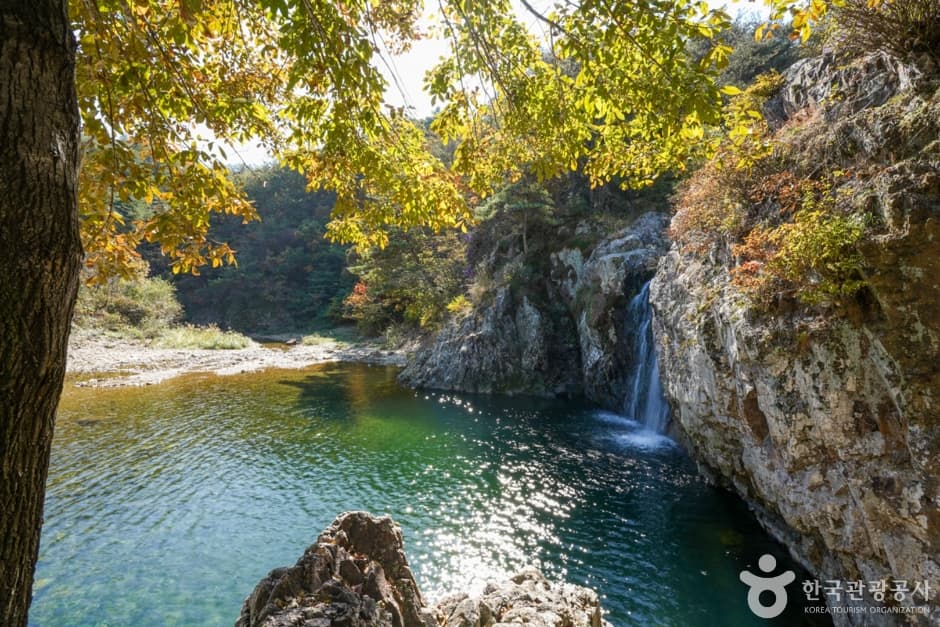 长角瀑布(장각폭포)