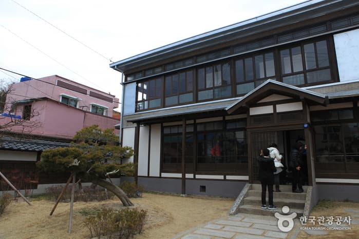 九龙浦日本人住宅街 (구룡포 일본인 가옥거리)