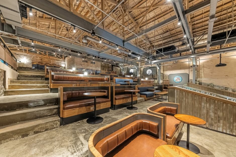 Starbucks Gyeongdong 1960 (스타벅스 경동1960)