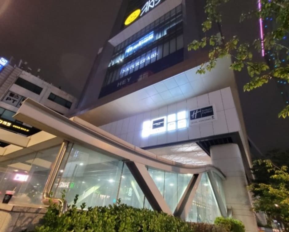 서울_마포구_AK_홍대_사진5