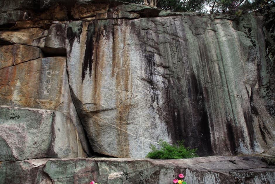 상자포리마애여래입상