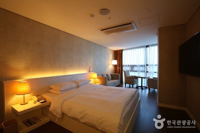 숙박_부산_해운대선셋호텔_코너스위트_1