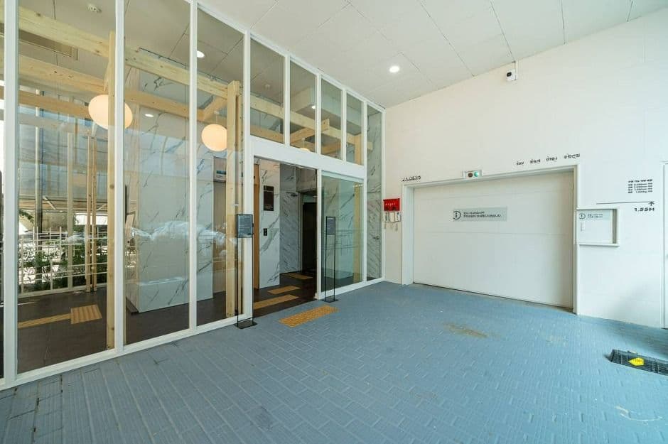 더휴식 아늑호텔 홍대점 (2)