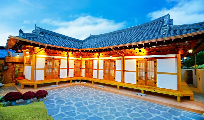 全州韓屋宿泊体験館 (전주 한옥숙박체험관)