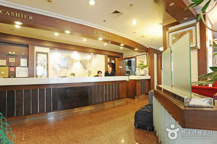 부산 동구_광장관광호텔_로비_1