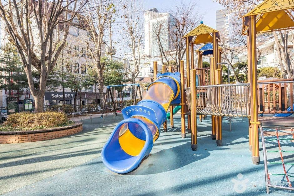 서울_강남구_역삼개나리공원_6