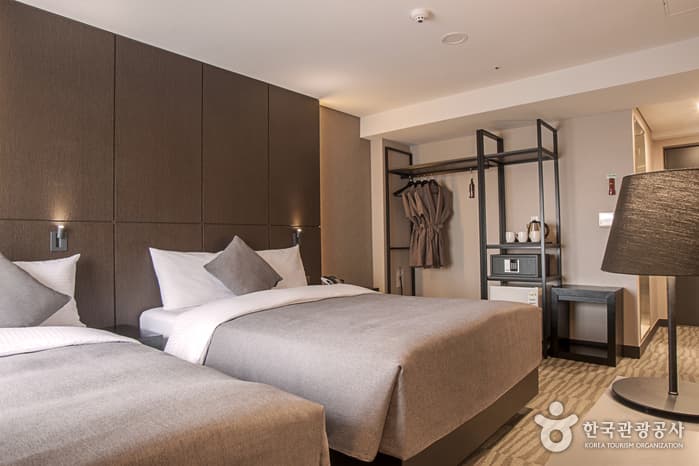 부산_호텔포레 프리미어 남포_패밀리트윈 2